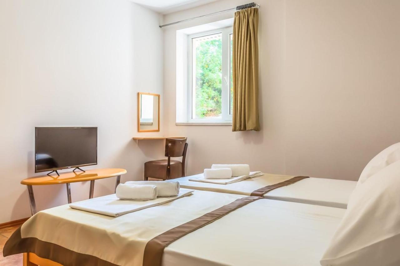 Motel Ljetni Raj Baška Voda Extérieur photo