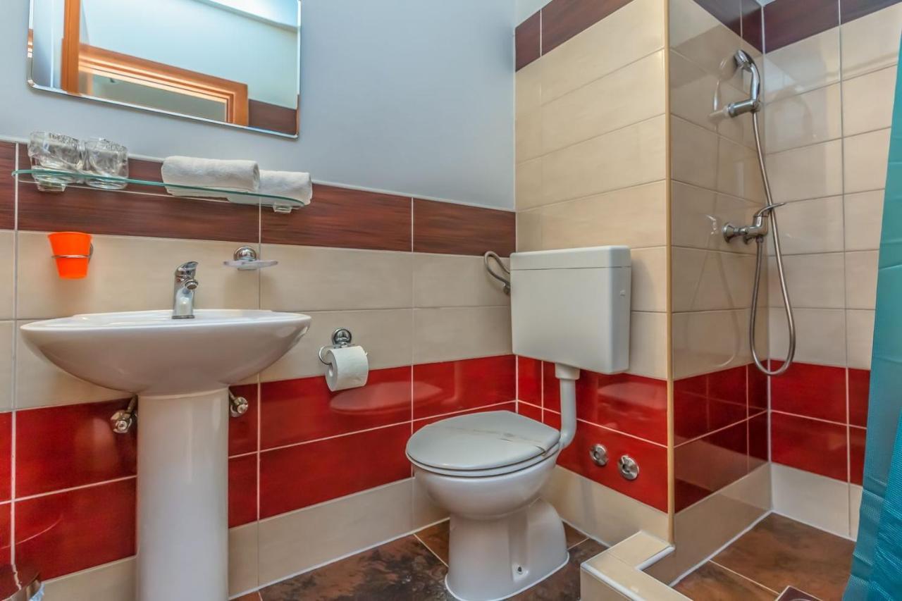 Motel Ljetni Raj Baška Voda Extérieur photo