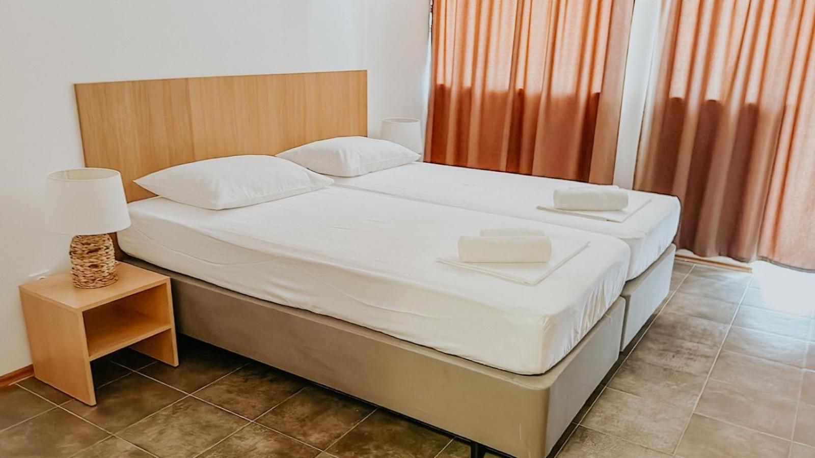 Motel Ljetni Raj Baška Voda Extérieur photo